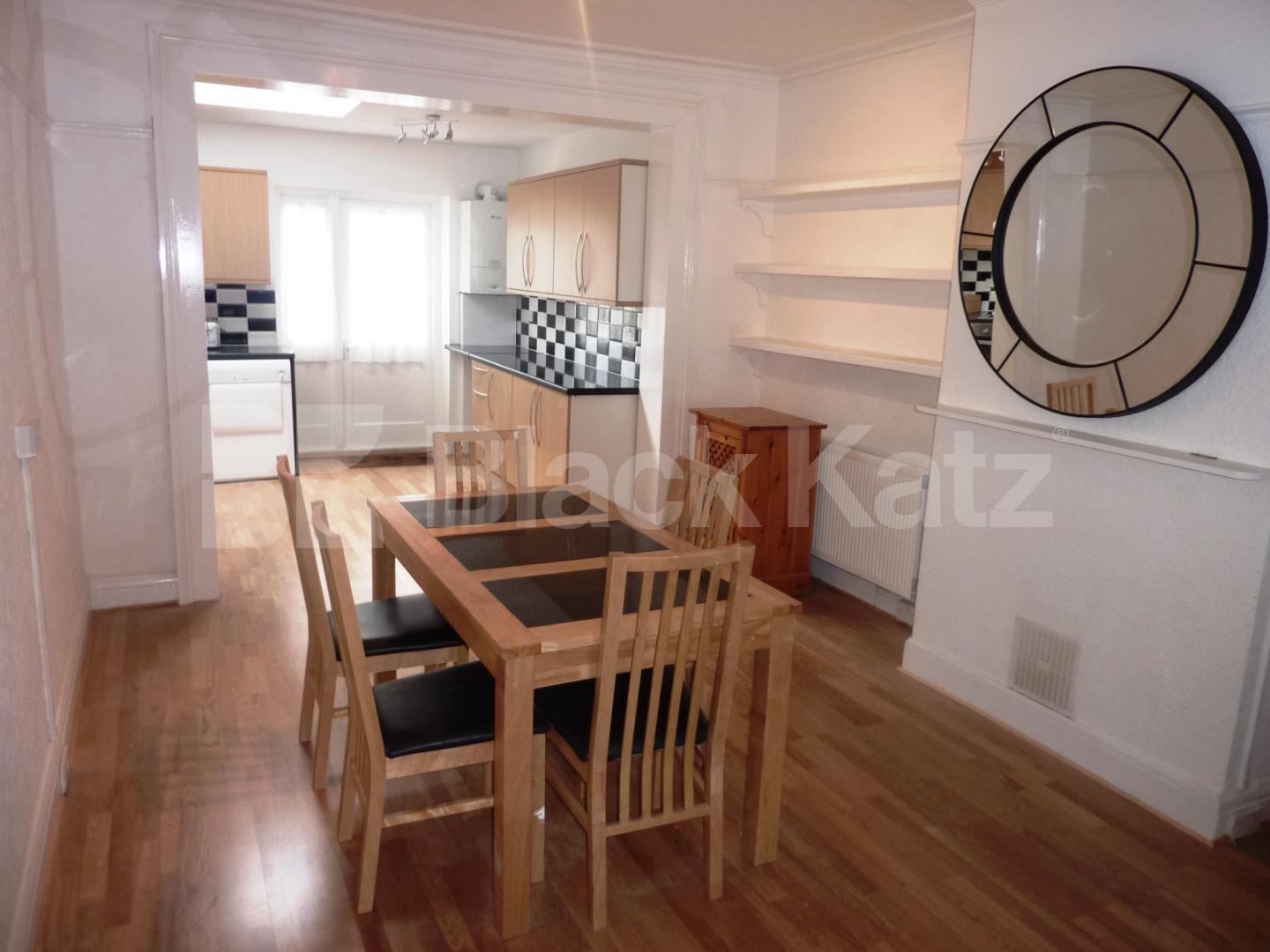 			NEW INSTRUCTION!, 4 Bedroom, 1 bath, 1 reception Flat			 Biddestone Road, HOLLOWAY